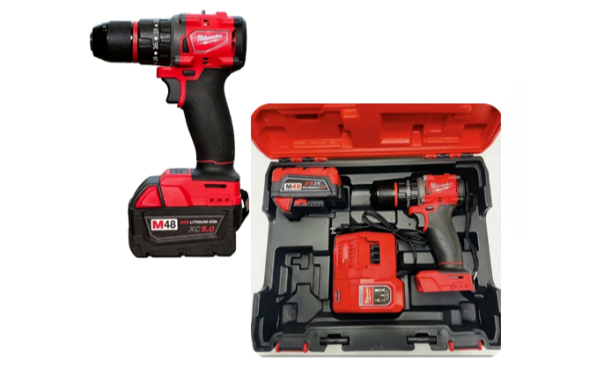 Шуруповерт Milwaukee 48V + 23 предмета в Москве